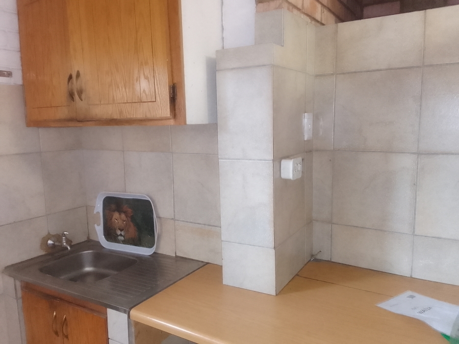 To Let commercial Property for Rent in Oos Einde North West